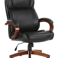 Кресло офисное BRABIX PREMIUM "Magnum EX-701" (дерево, рециклированная кожа, черное) 531827 в Коротчаево - korotchaevo.mebel24.online | фото 1