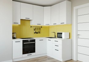 Кухонный гарнитур Белый Глянец 2200*1600 h950 (Стол. 26мм) в Коротчаево - korotchaevo.mebel24.online | фото 1