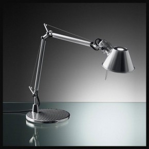 Настольная лампа офисная Artemide  A001300 в Коротчаево - korotchaevo.mebel24.online | фото